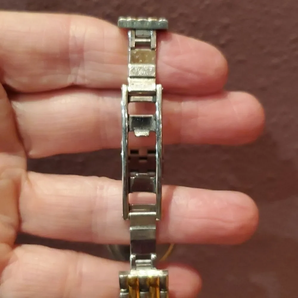 MOVADO Black Dial Ladies Quartz Wrist WATCH! 1CT wieght Diamond,14k Beze…